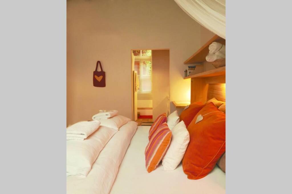 Heaven@11, Your Holiday House In Center. Hébergement de vacances